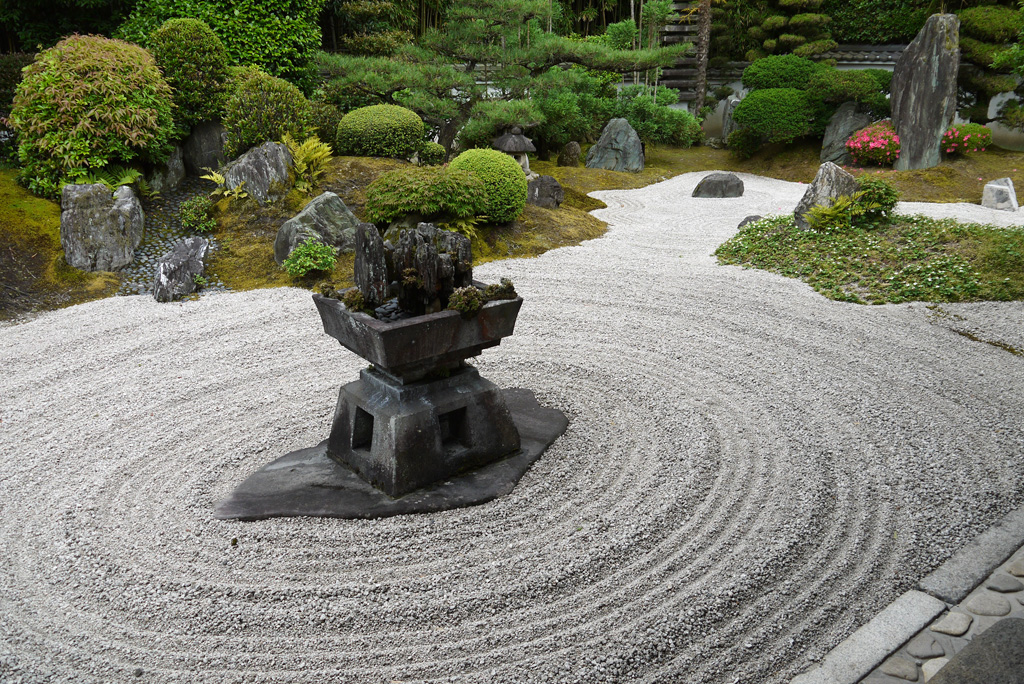 枯山水の静寂な美